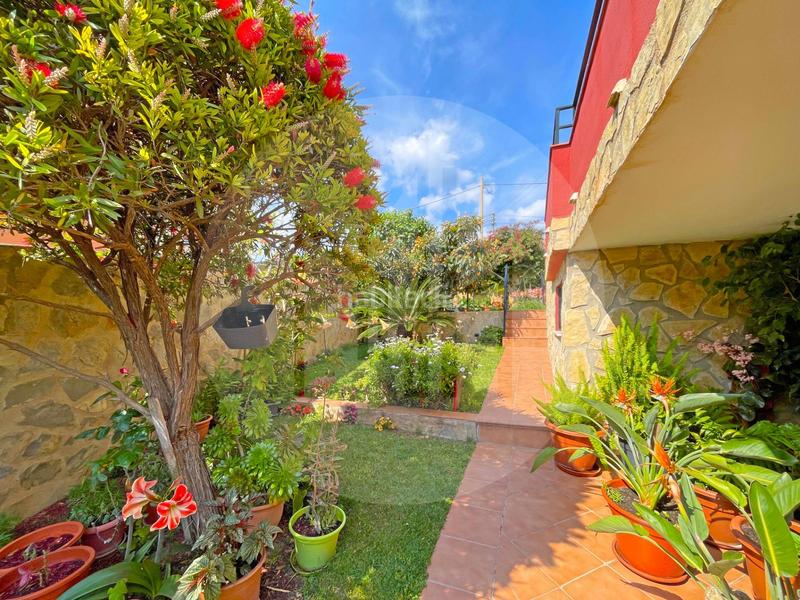 Foto be89d2c4-eb62-4ffb-94ec-624569cfb5ff. Maison avec piscine dans Las Pedrizas Chiva