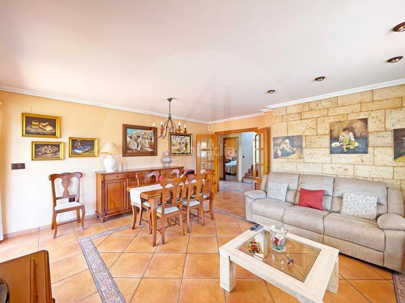 Foto a1d1fe5f-fdb0-440c-b395-4ff7b9a550ef. Chalet with heating parking pool in Corinto-Almardà Sagunt