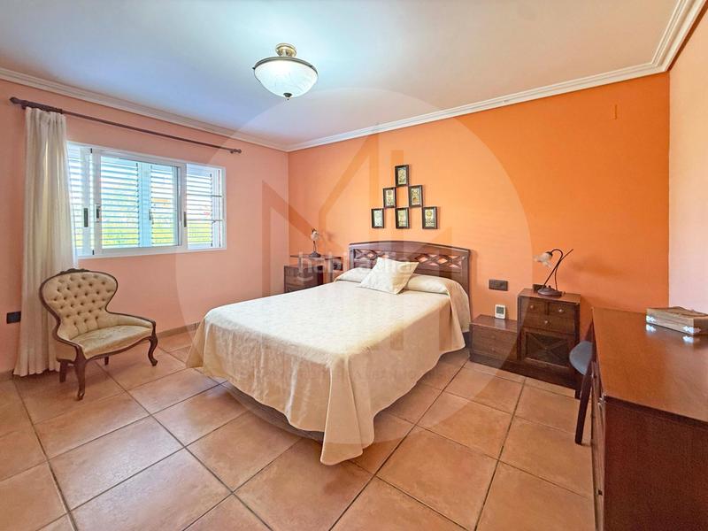 Foto eacb05e4-62e2-4758-b1e8-000c0fe9c211. Chalet with heating parking pool in Corinto-Almardà Sagunt