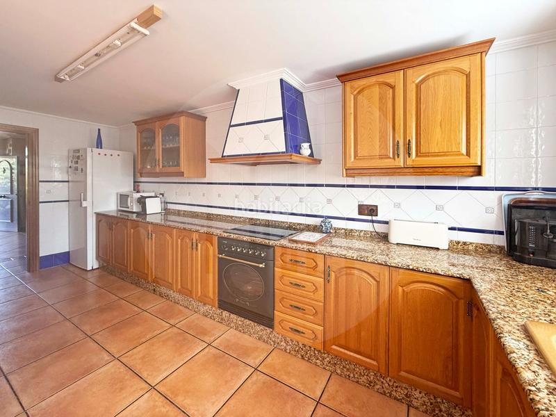 Foto f001cb1f-13b6-419f-9157-66361e7e40c1. Chalet with heating parking pool in Corinto-Almardà Sagunt