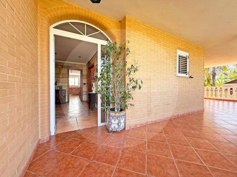 Foto 24dc959d-01b2-421d-bb6f-9eb0b5042789. Chalet con riscaldamento parcheggio piscina in Corinto-Almardà Sagunt