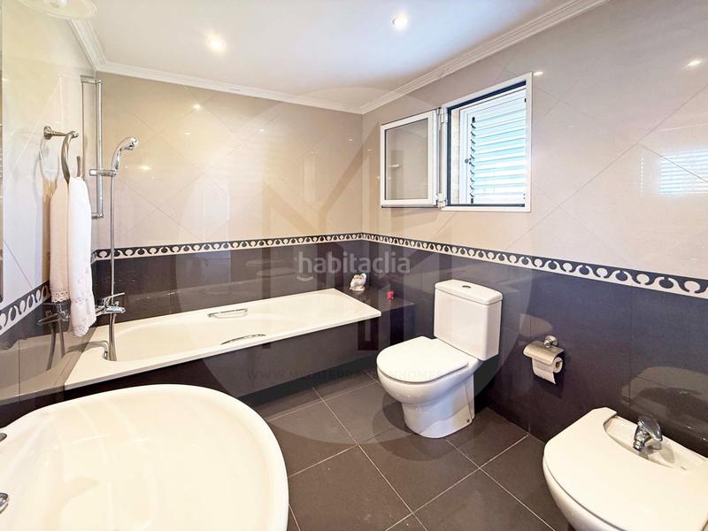 Foto a4e31e7a-c90b-41f7-8340-cb3c3b5491d9. Chalet con riscaldamento parcheggio piscina in Corinto-Almardà Sagunt