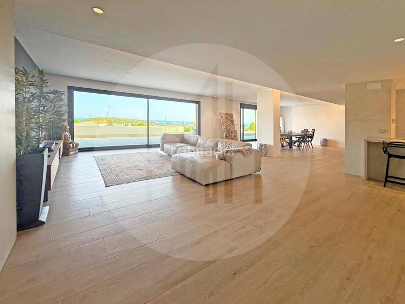 Foto 2d8a0054-eaa4-4c3c-8c9c-9b1d3526188a. Flat with heating parking pool in Centro-El Castillo Sagunt