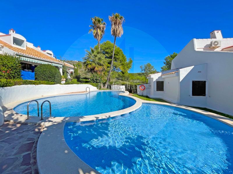Foto 124ccb6e-a66a-441d-9764-7e9ebf0b3003. Semi detached house with parking in Alcossebre