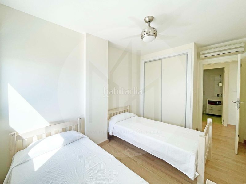 Foto ff8bf271-1403-48cd-86a5-3d16bc872b95. Casa adosada en El Faro Cullera
