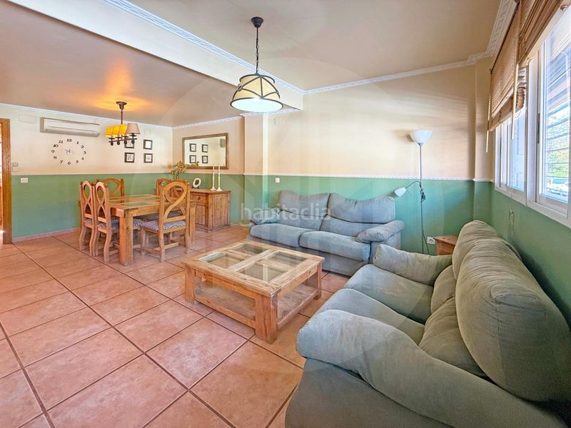 Foto 9f09c4df-fa39-43d4-9122-86d62dbc435a. Casa adossada amb aparcament a Massamagrell