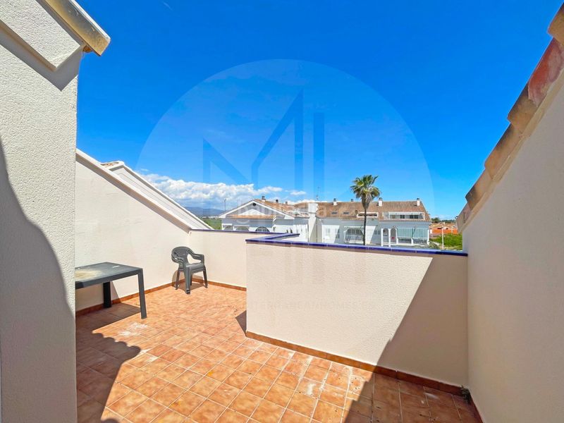 Foto 8c4f8d69-46b9-47e6-9c1b-4568dee5b807. Duplex con parcheggio piscina in Corinto-Almardà Sagunt