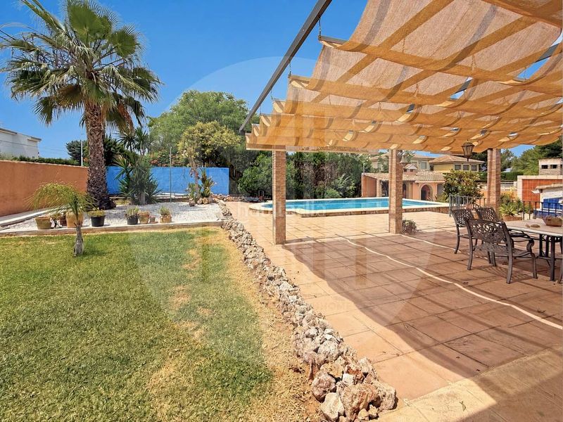 Foto c19f4134-c881-4eed-b42b-b84f300d045e. Chalet en Riba - roja de Túria