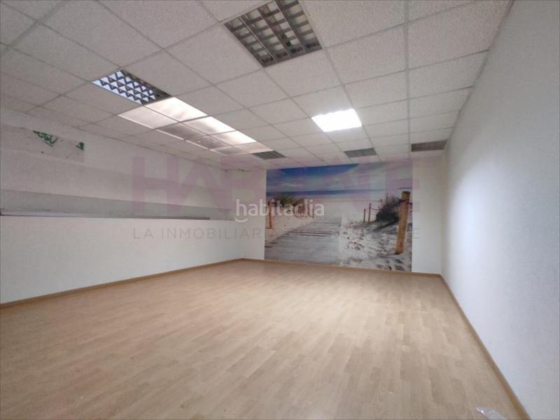 Foto 239d7631-fe80-4335-b4e5-148fc3819317. Local comercial a Barrio de Patraix Valencia