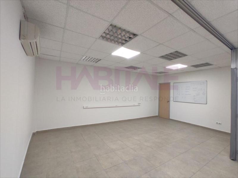 Foto 50c7f5b3-0f9e-43f7-aa8f-bbaf0669f138. Local comercial a Barrio de Patraix Valencia