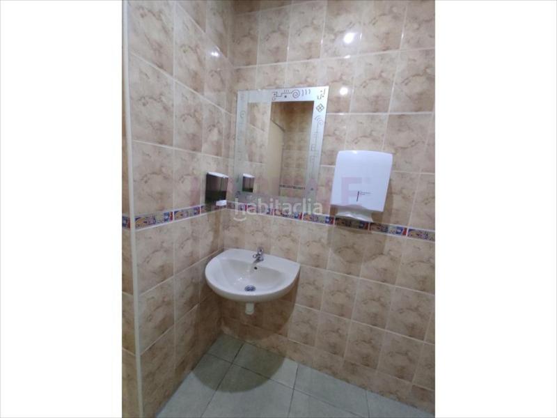 Foto 88320a48-3d4f-4352-a260-6b766f5fcd6d. Local comercial a Barrio de Patraix Valencia