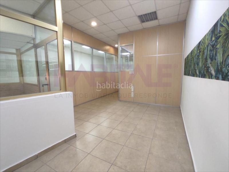 Foto bfa0926d-f9fe-405f-9034-b7c2da962126. Local comercial a Barrio de Patraix Valencia