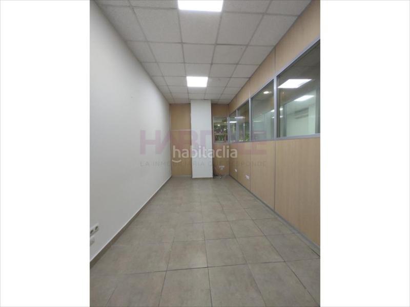 Foto d957adfc-2d56-45b7-bf1e-2aec5741e538. Local comercial a Barrio de Patraix Valencia