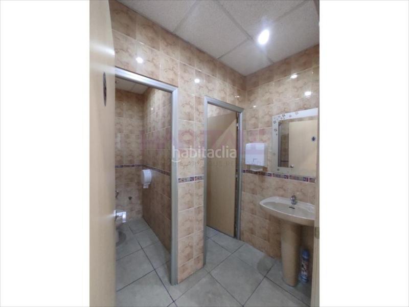 Foto f5bdfca3-1e82-4537-a173-9194fc6c5d20. Local comercial a Barrio de Patraix Valencia