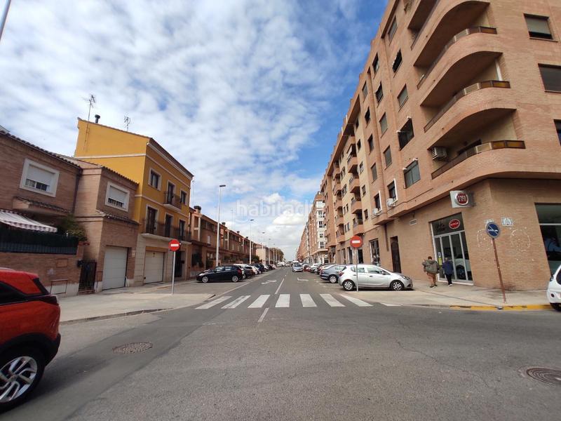 Foto 1d7c0bbc-0a5e-44b0-b445-ec7f953fb797. Rent business premise in Ausias March Alboraya