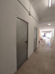 Local Comercial a Torrefiel. Local en planta baja en venta en rascanya, en el barrio de torre