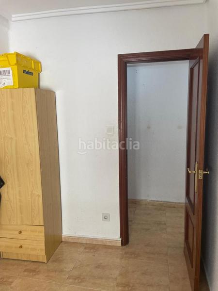 Foto 715305c1-6781-401a-9777-105d4ec72e98. Apartamento se vende acogedor inmueble en el distrito de benicalap, próximo al estadio nou mestalla club de fútbol sad y junto a la en Valencia