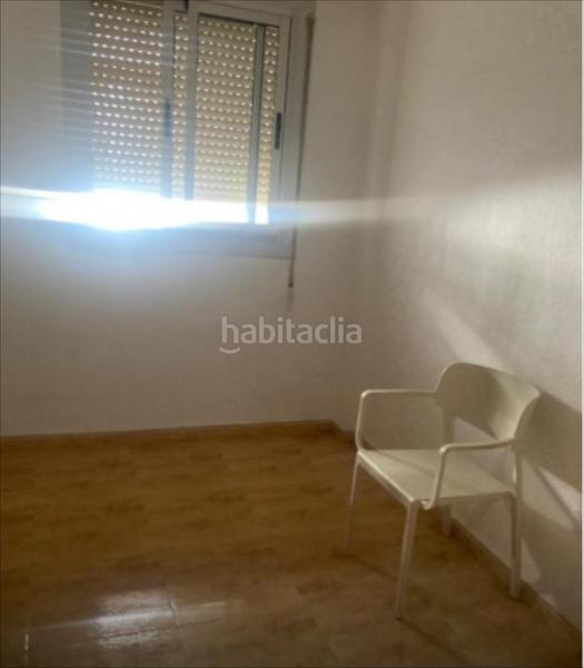 Foto afa01547-346c-4540-9723-b76350db9f19. Apartamento se vende acogedor inmueble en el distrito de benicalap, próximo al estadio nou mestalla club de fútbol sad y junto a la en Valencia