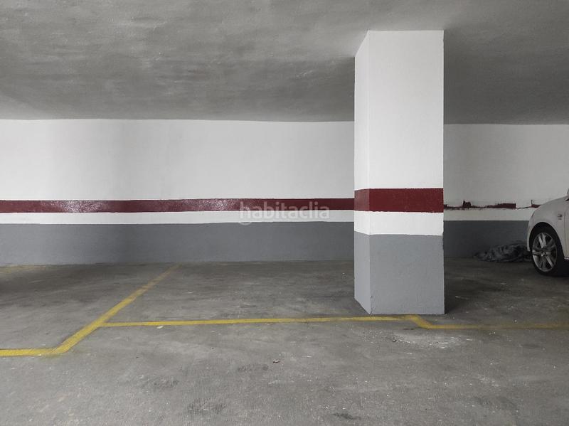 Foto b22838a4-c3c3-45cd-a2c3-06c9e0dd3262. Parking voiture dans El Carme Valencia