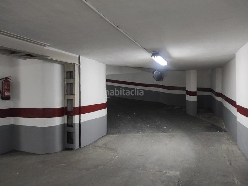 Foto e9f77b23-dd6f-479d-8d03-fb2dd60330d0. Parking voiture dans El Carme Valencia