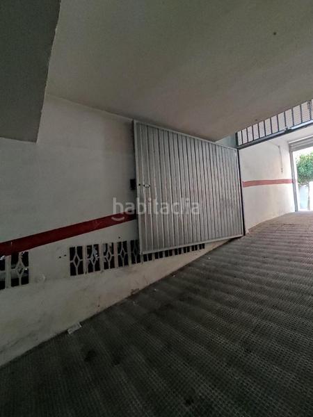 Foto 026c2d80-a2f3-42a4-9c0b-66289490bc2b. Aparcament cotxe a La Constitución-Canaleta Mislata