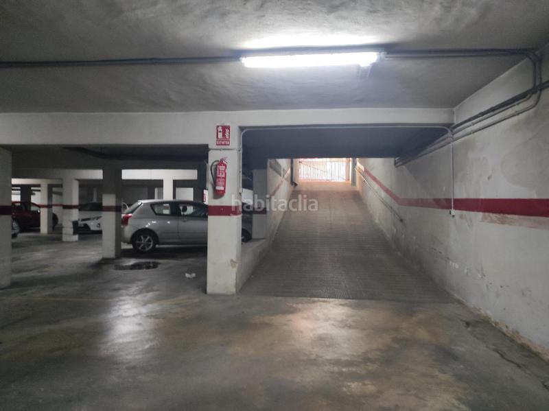 Foto 102b6394-ce61-4167-80ce-14ad726be30c. Aparcament cotxe a La Constitución-Canaleta Mislata