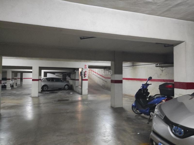 Foto d67904a8-71bf-4d68-8951-deed24fe150c. Aparcament cotxe a La Constitución-Canaleta Mislata