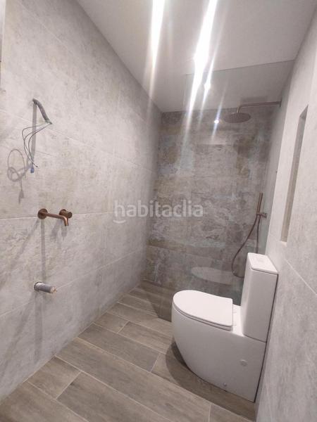 Foto b6fca974-f183-4b2f-a450-b043fb1923de. Local comercial .oportunidad exclusiva.se vende local comercial, ubicado en planta baja, en la calle de sagunto, en el distrito de la saïdia, en e en Valencia