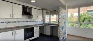 Location Attique à Torrefiel. Se alquila áticodúplex con plaza de garaje en torrefiel.buscamos