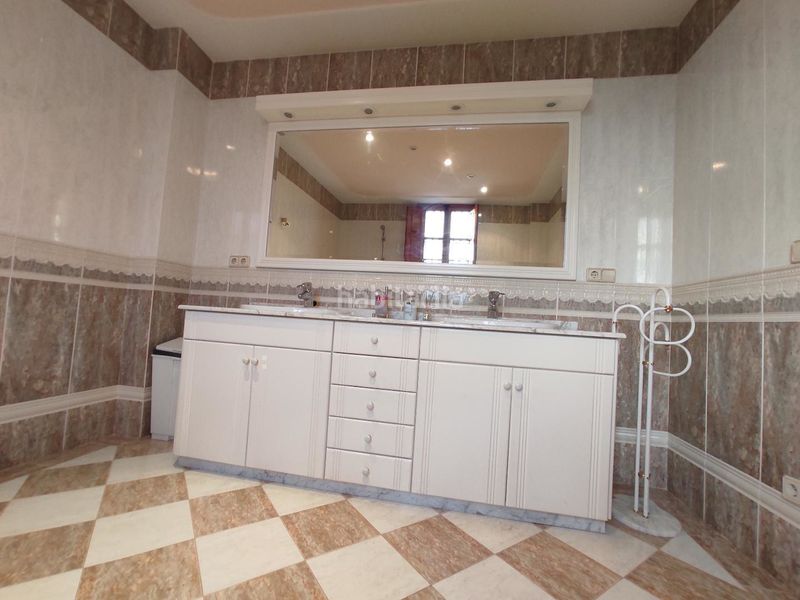 Foto b7f056e6-e695-4d33-9d3d-5e9d9f4733ee. Casa amb piscina a Saboya Alboraya