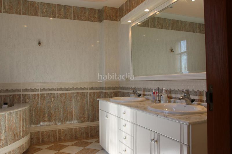 Foto e80a9c48-9f70-43c0-a9eb-13909a73b817. Casa amb piscina a Saboya Alboraya