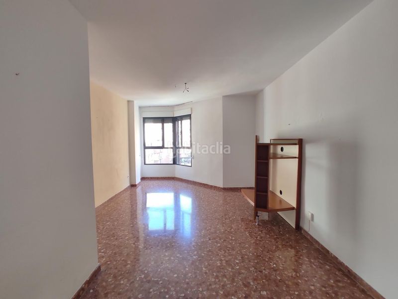 Foto ba90e0e7-0997-4e31-9d53-cff3610c0a84. Pis a Tormos Valencia