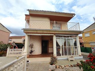 Maison à Turís. Chalet independiente urbano consolidado