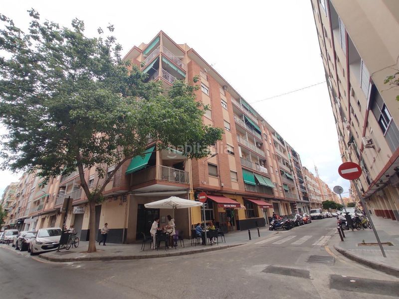 Piso inmueble exterior de cinco habitaciones y dos baños. en Valencia - Imagen 45