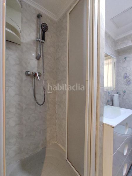 Foto b967f4fe-186f-453f-8d7e-9a3ea70587ee. Piso inmueble reformado en edificio con ascensor. en Valencia