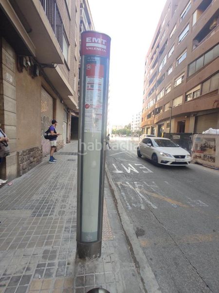 Foto bd459678-ea61-4e91-8e7f-f206d7f16201. Piso inmueble reformado en edificio con ascensor. en Valencia