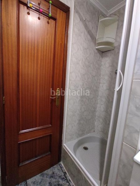 Foto c60e7cf3-84f3-4f5f-baff-cc31c5e0d3eb. Piso inmueble reformado en edificio con ascensor. en Valencia
