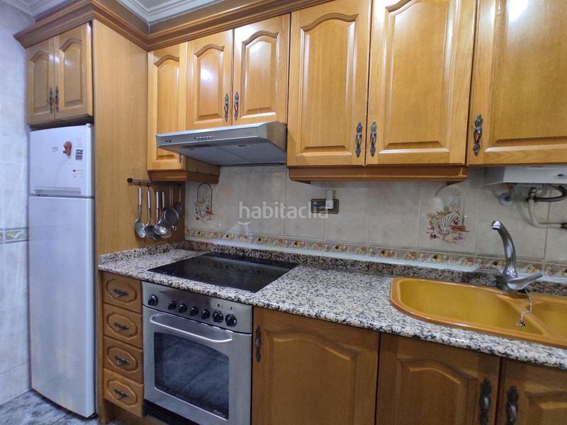 Foto f8fa0178-b9f4-462c-b67c-741cfd1f450d. Piso inmueble reformado en edificio con ascensor. en Valencia