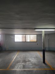 Aparcament cotxe a Marxalenes. Plaza de garaje en venta en c. málaga.