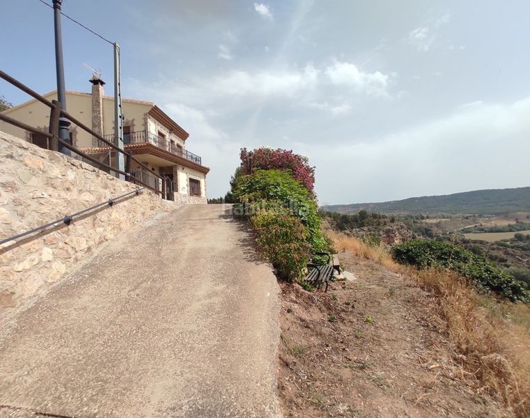 Foto 43d0ce30-aa10-40c8-b639-e4be4314ed93. Casa adossada a Enguídanos