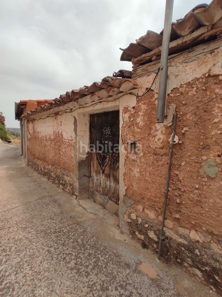 Foto 8d09153e-ccd0-474f-9775-d92d6aef6552. Casa adossada a Enguídanos