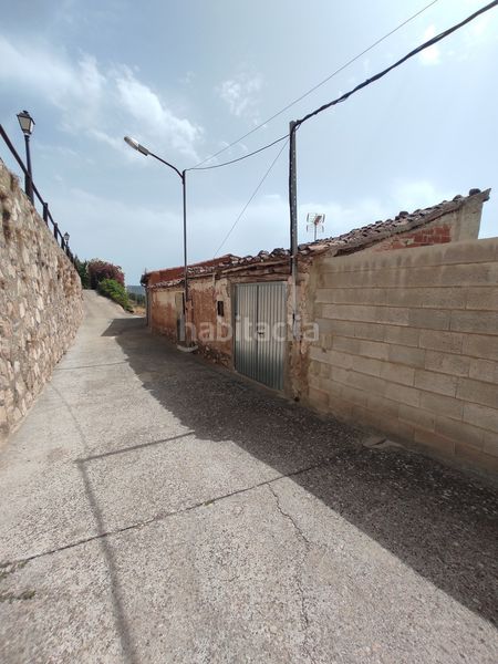 Foto 8d0ad7a8-bd30-4a5a-9fa8-ec9f53e4d197. Casa adossada a Enguídanos