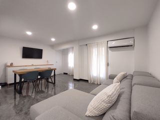 Piso en Nou Moles. Pisos en venta exteriores con balc�n