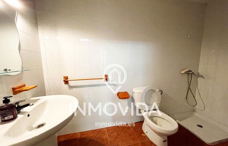 Foto 4c700b76-b228-467d-b9b2-b9a401e17717. Capannone industriale in calle vial 1 5b in Novetlè