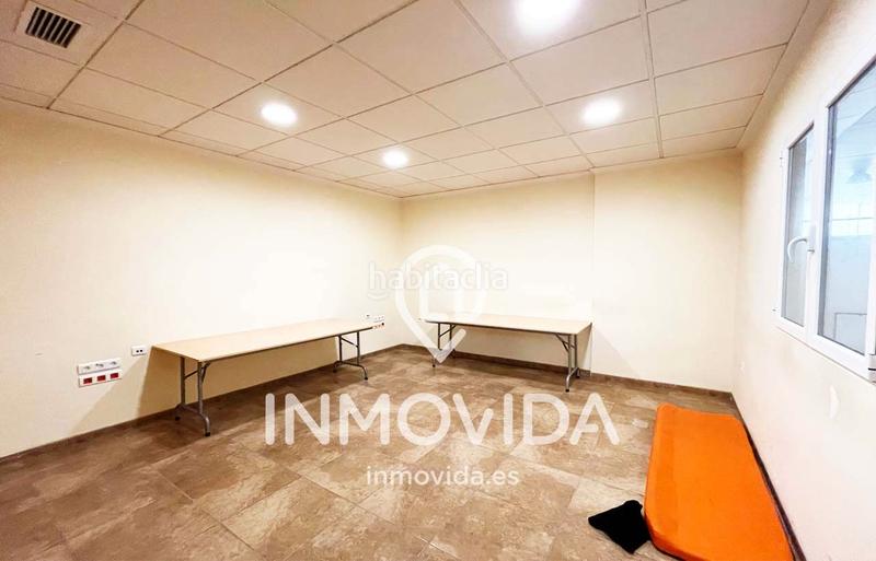 Foto 9069a6d8-d331-4091-ba35-2946a743fb35. Capannone industriale in calle vial 1 5b in Novetlè