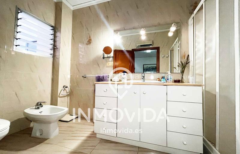 Foto cb407cf8-0f84-4158-82fc-94c50e0ca118. Maison avec cheminée dans Rafelguaraf