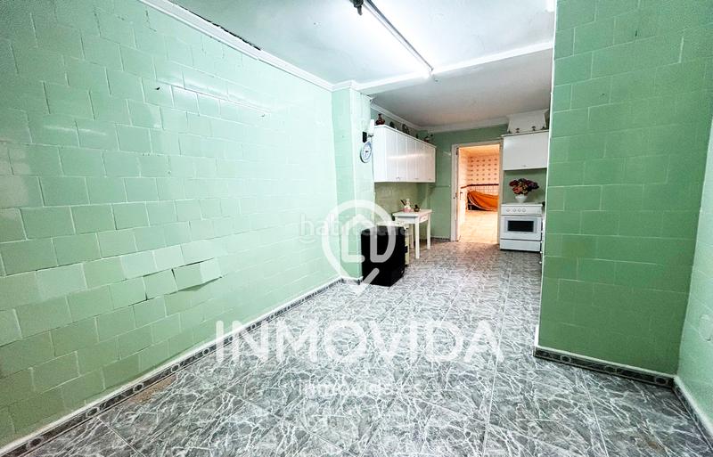 Foto 0f3f78b7-a7ac-4f75-803b-76fd1db2b9df. Casa amb aparcament a Xàtiva