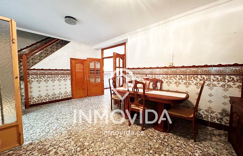 Foto 389c1785-0b6e-442e-8bf4-aecccfe773ab. Casa amb aparcament a Xàtiva