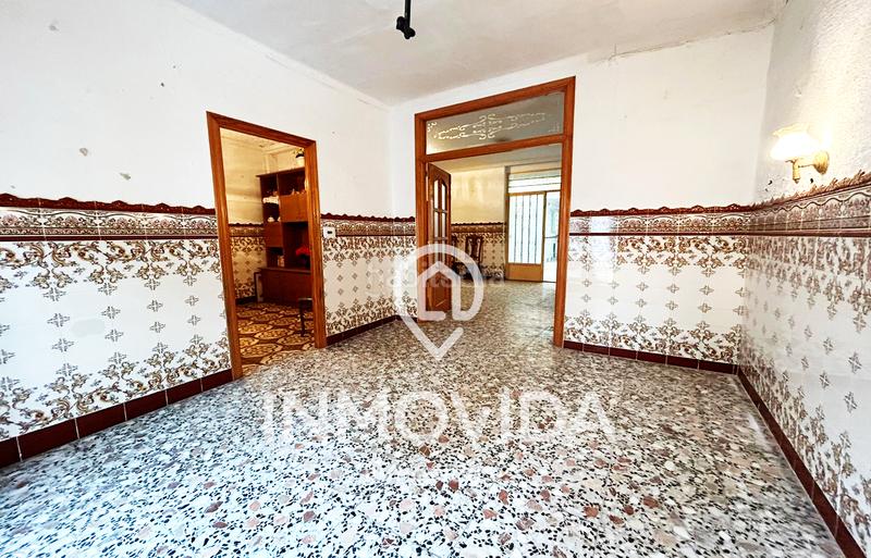 Foto bb661ffc-226e-4e0b-ba9f-ca5948b29c0b. Casa amb aparcament a Xàtiva