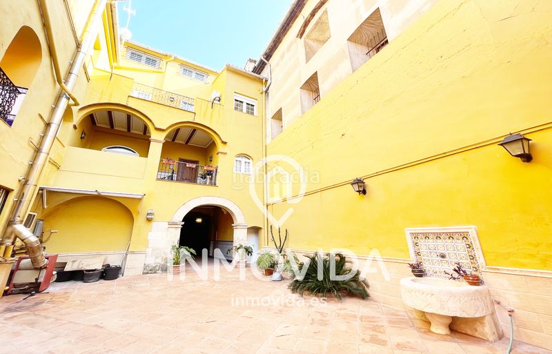 Foto 8a38d3e9-dde4-4afb-9a43-89c27faab41a. Casa amb aparcament a Xàtiva